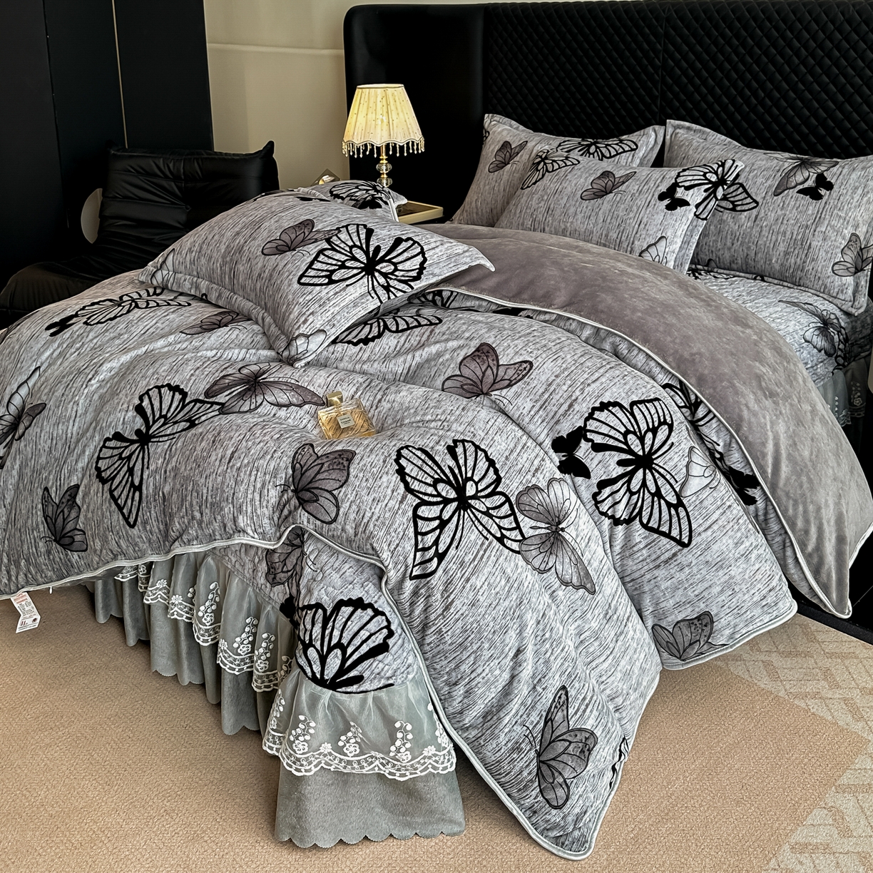 91家纺网 家纺一手货源 找家纺 凤杰家纺 2025新款加厚牛奶绒床盖四件套 蝶舞飞影