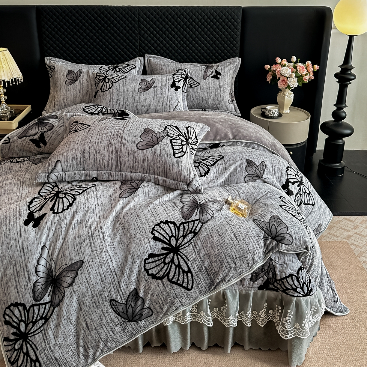 91家纺网 家纺一手货源 找家纺 凤杰家纺 2025新款加厚牛奶绒床盖四件套 蝶舞飞影