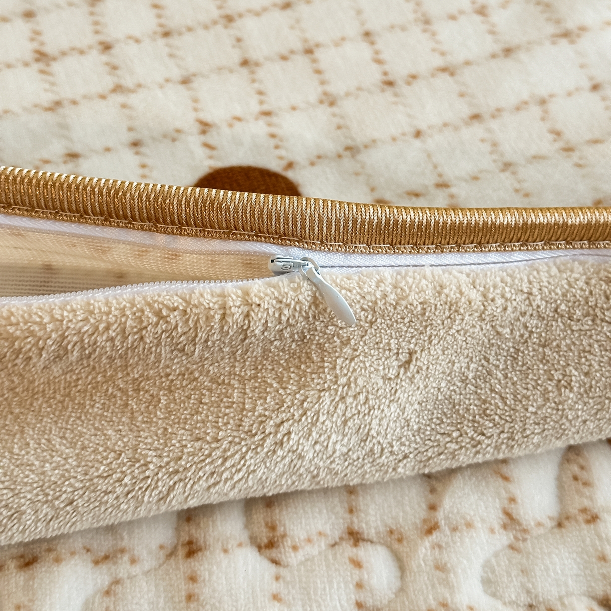 91家纺网 家纺一手货源 找家纺 凤杰家纺 2025新款加厚牛奶绒床盖四件套 米格