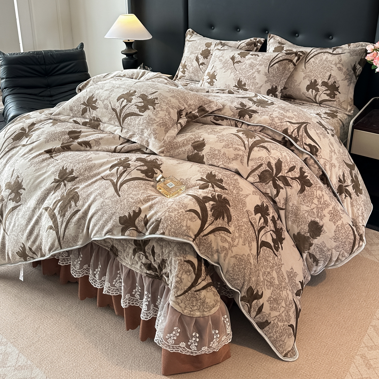 91家纺网 家纺一手货源 找家纺 凤杰家纺 2025新款加厚牛奶绒床盖四件套 赛琳娜