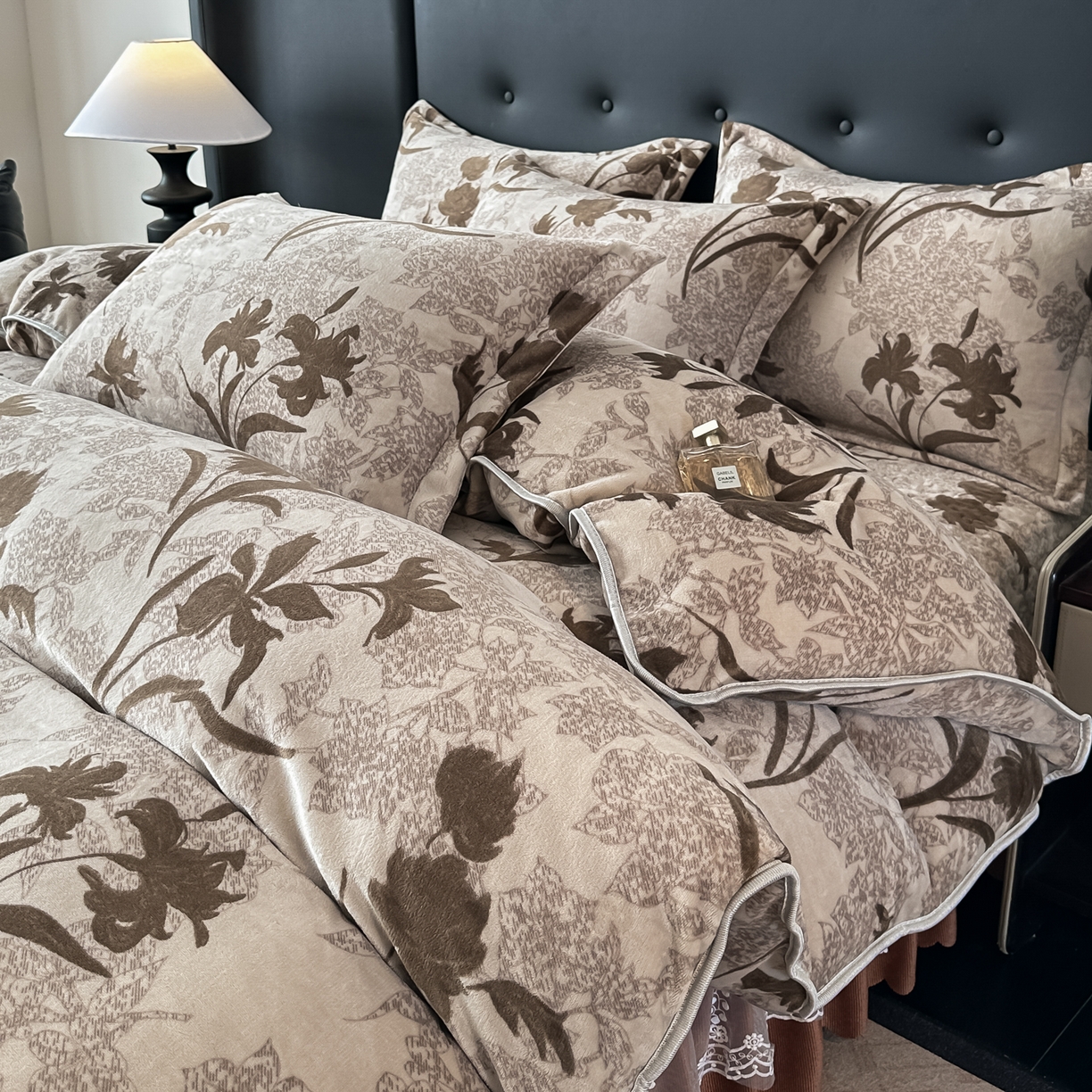 91家纺网 家纺一手货源 找家纺 凤杰家纺 2025新款加厚牛奶绒床盖四件套 赛琳娜