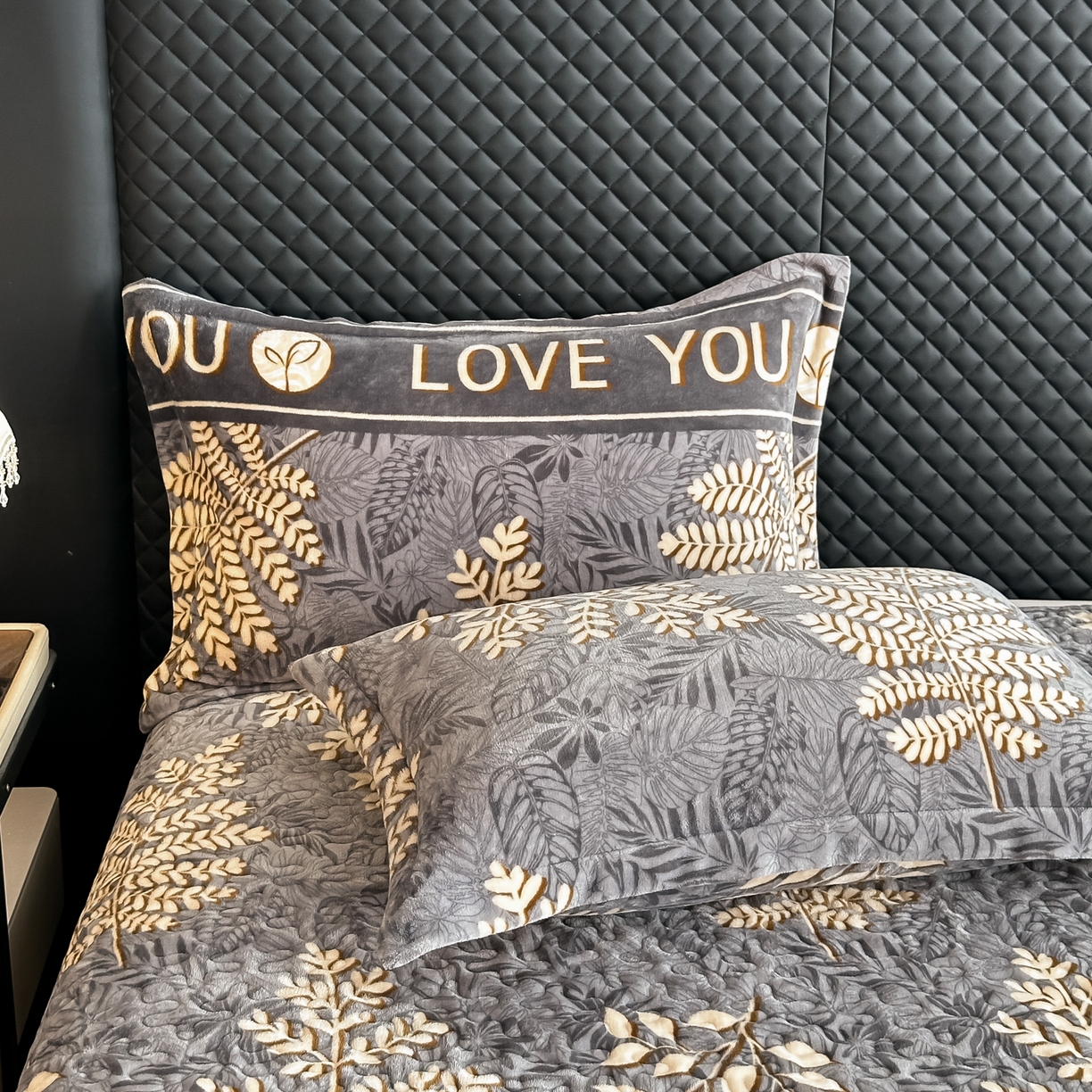 91家纺网 家纺一手货源 找家纺 凤杰家纺 2025新款加厚牛奶绒床盖四件套 之秋