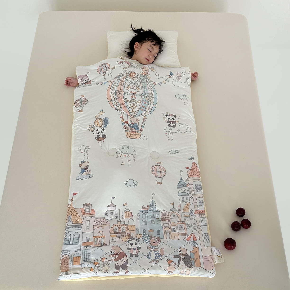 91家纺网 家纺一手货源 找家纺 小芽家居 2025新款儿童睡袋防踢被 欢乐城堡
