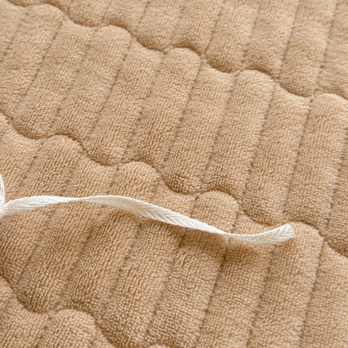 91家纺网 家纺一手货源 找家纺 梓之赫 2025新款保暖舒适牛奶绒印花夹棉床盖四件套 豹纹