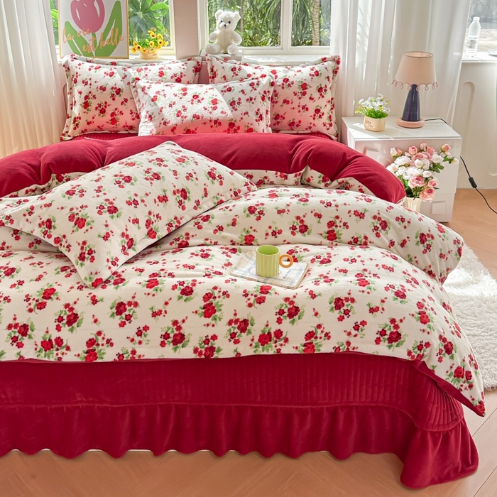 梓之赫 2025新款保暖舒适牛奶绒印花夹棉床盖四件套 花盏-白