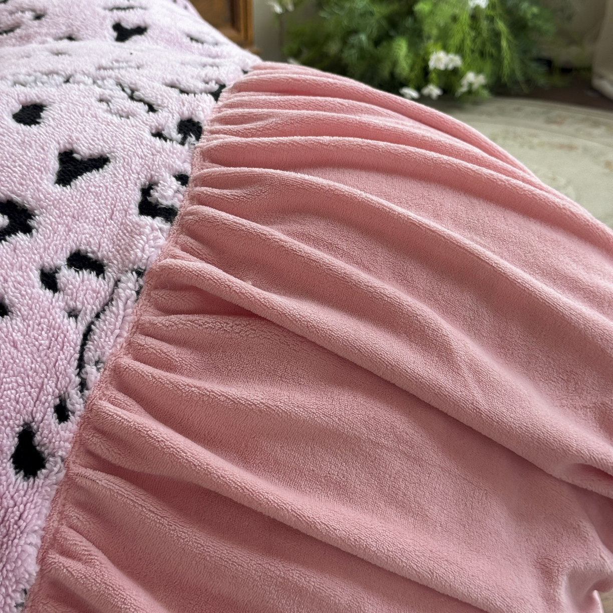 91家纺网 家纺一手货源 找家纺 新印象 2025新款法式阳离子绒保暖床盖四件套 斑豹粉