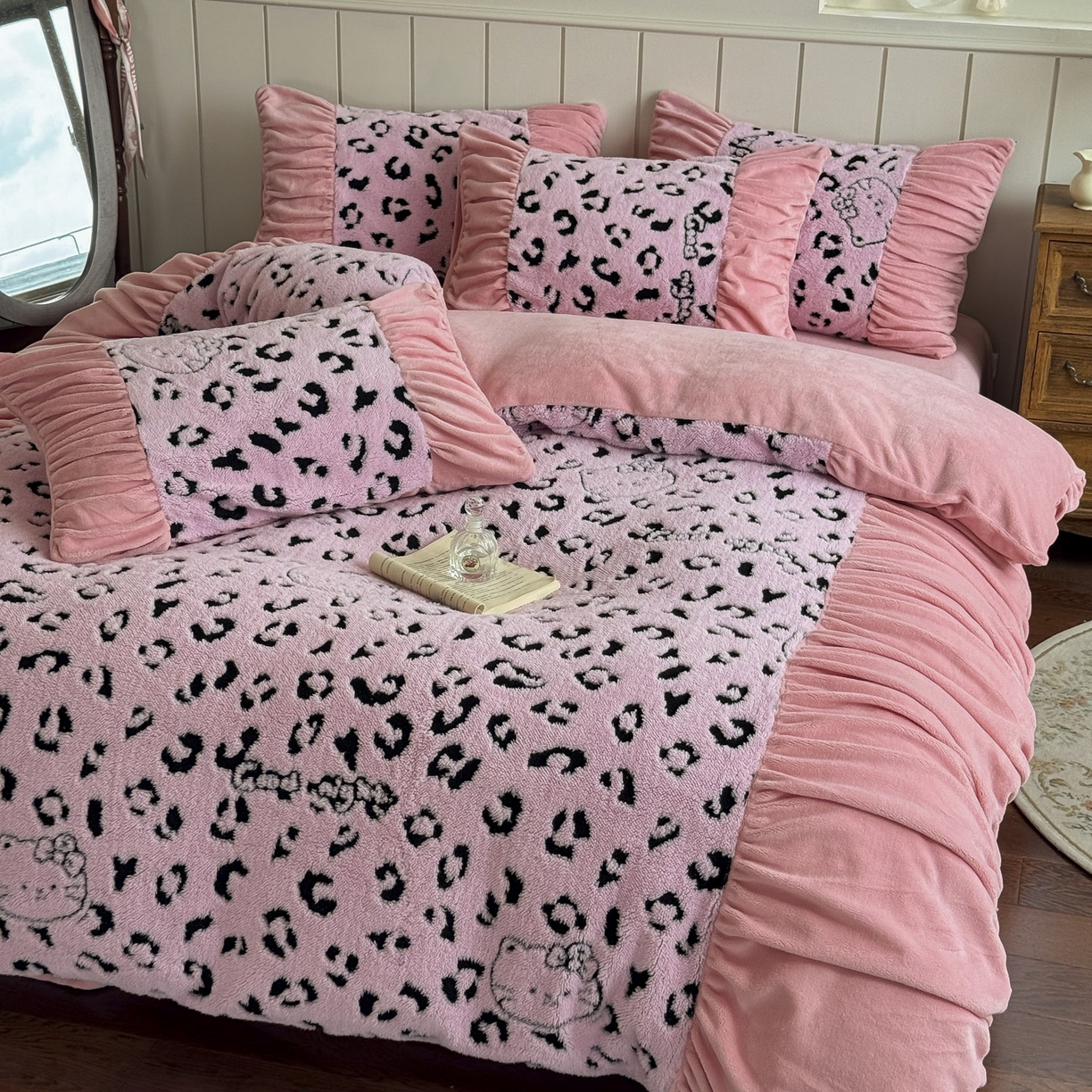 91家纺网 家纺一手货源 找家纺 新印象 2025新款法式阳离子绒保暖床盖四件套 斑豹粉