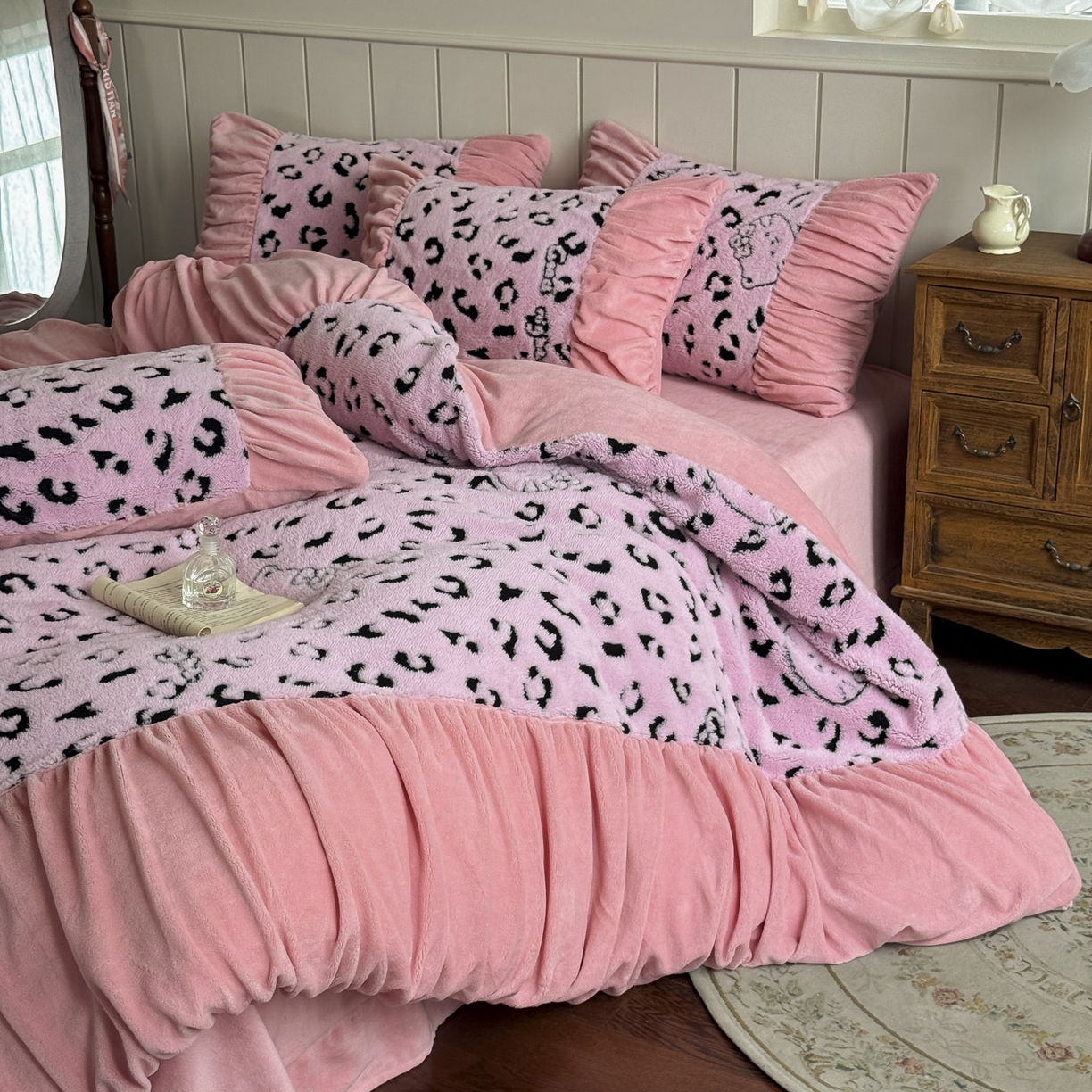 91家纺网 家纺一手货源 找家纺 新印象 2025新款法式阳离子绒保暖床盖四件套 斑豹粉