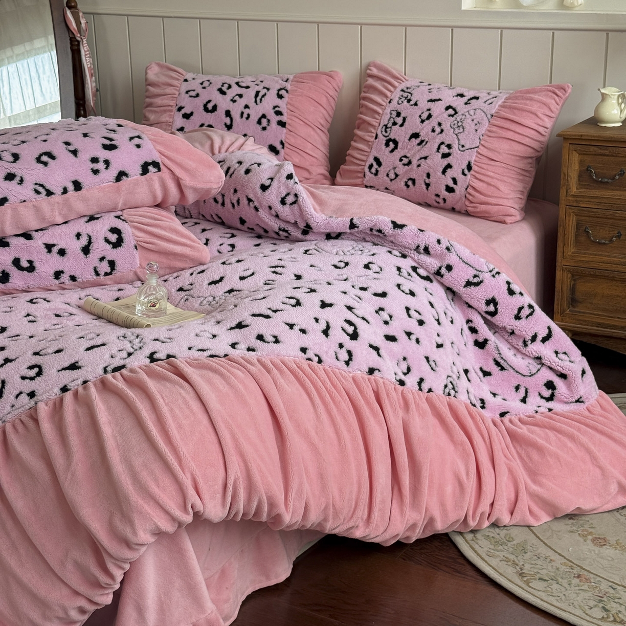 91家纺网 家纺一手货源 找家纺 新印象 2025新款法式阳离子绒保暖床盖四件套 斑豹粉