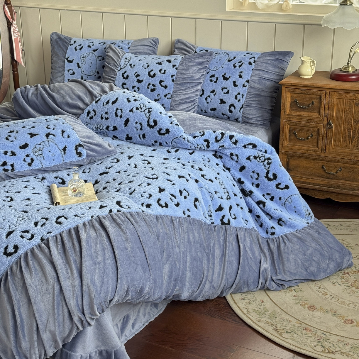 91家纺网 家纺一手货源 找家纺 新印象 2025新款法式阳离子绒保暖床盖四件套 斑豹蓝