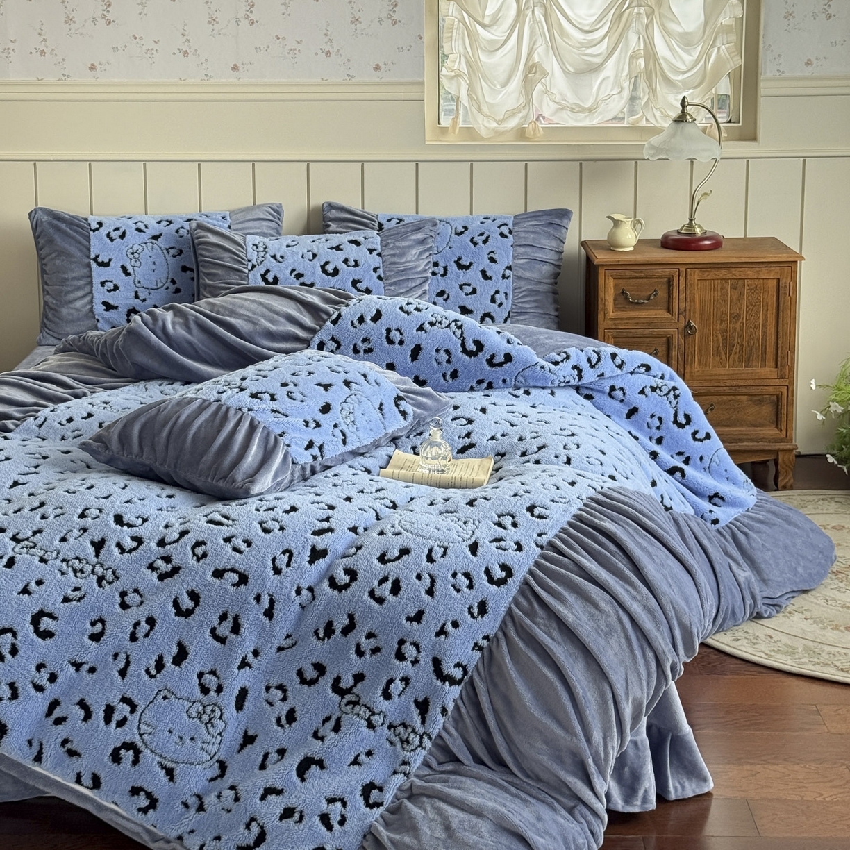 91家纺网 家纺一手货源 找家纺 新印象 2025新款法式阳离子绒保暖床盖四件套 斑豹蓝