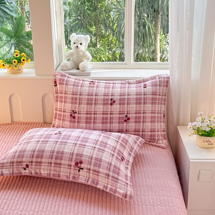 91家纺网 家纺一手货源 找家纺 梓之赫 2025新款保暖舒适牛奶绒印花夹棉床盖四件套 如约