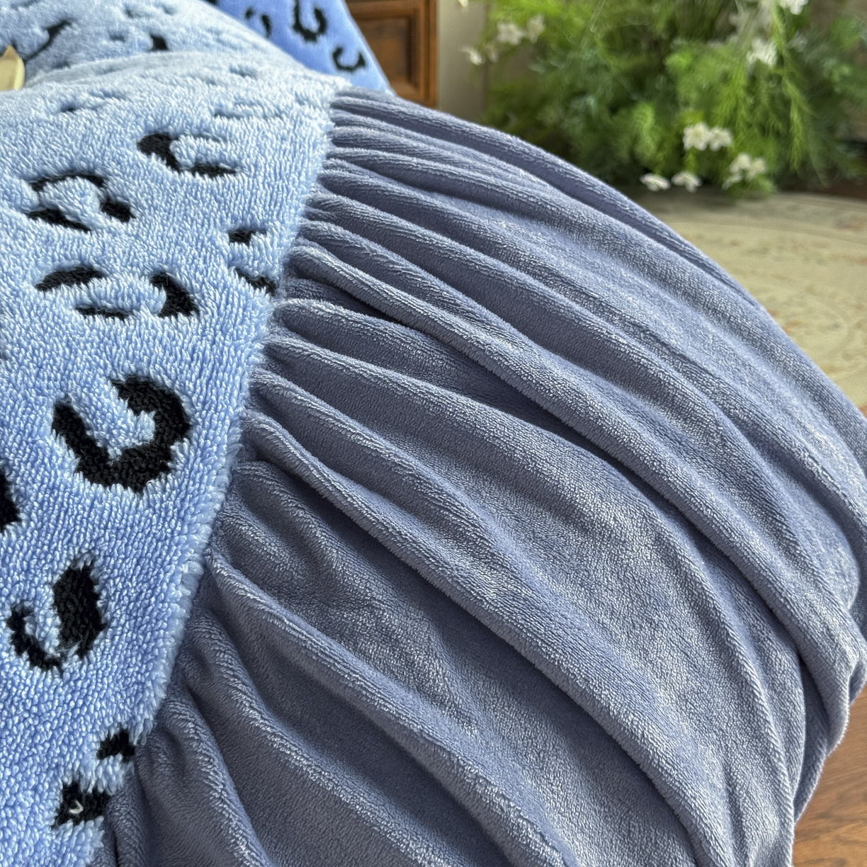 91家纺网 家纺一手货源 找家纺 新印象 2025新款法式阳离子绒保暖床盖四件套 斑豹蓝