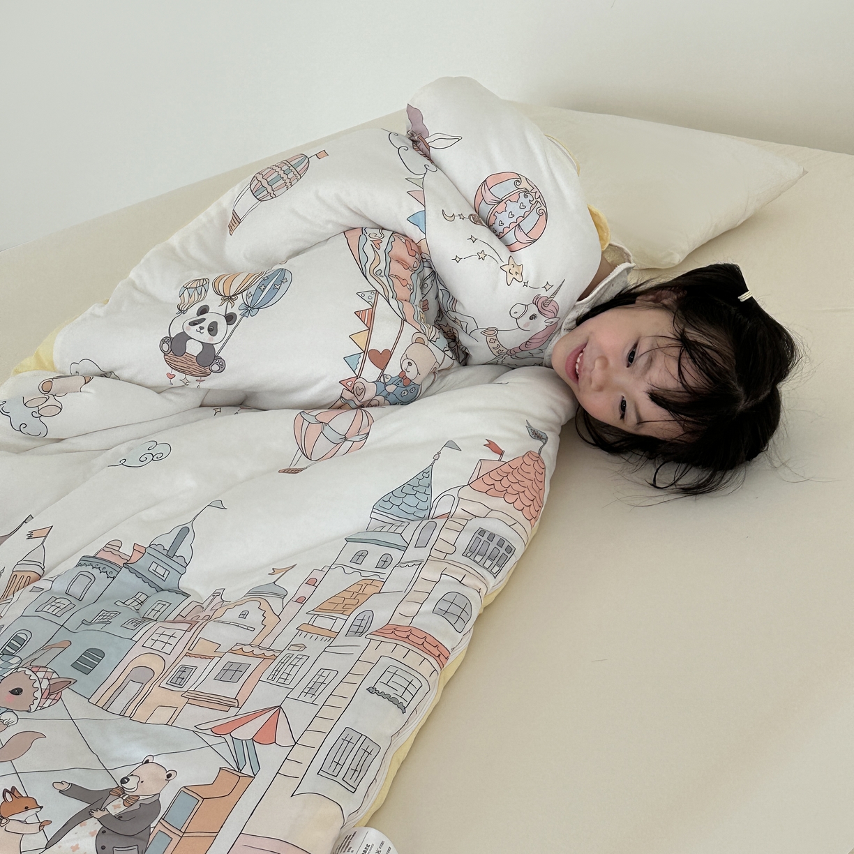 91家纺网 家纺一手货源 找家纺 小芽家居 2025新款儿童睡袋防踢被 欢乐城堡