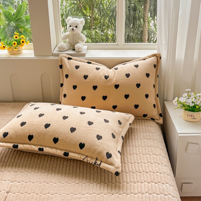 91家纺网 家纺一手货源 找家纺 梓之赫 2025新款保暖舒适牛奶绒印花夹棉床盖四件套 心愿