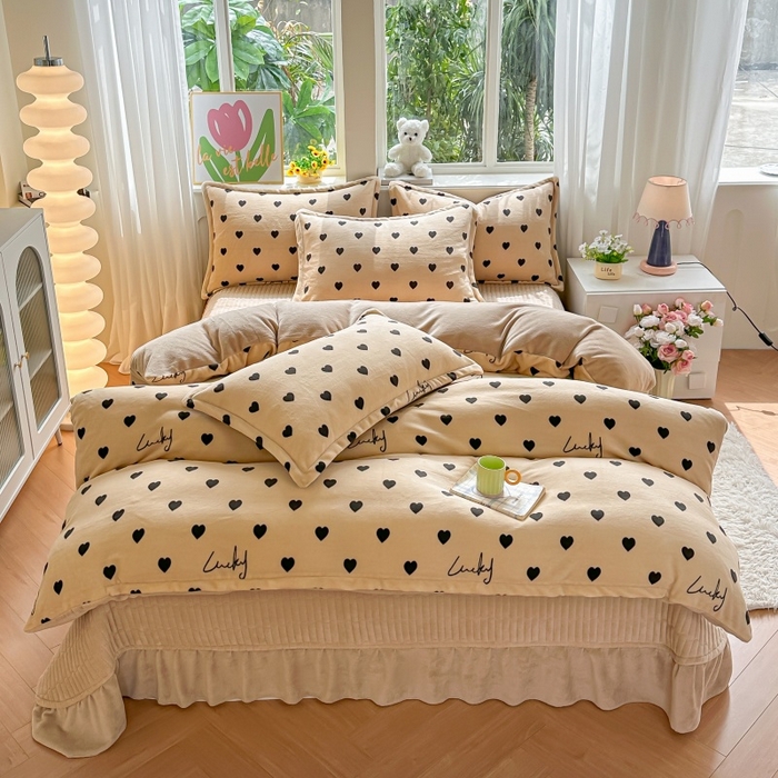 91家纺网 家纺一手货源 找家纺 梓之赫 2025新款保暖舒适牛奶绒印花夹棉床盖四件套 心愿