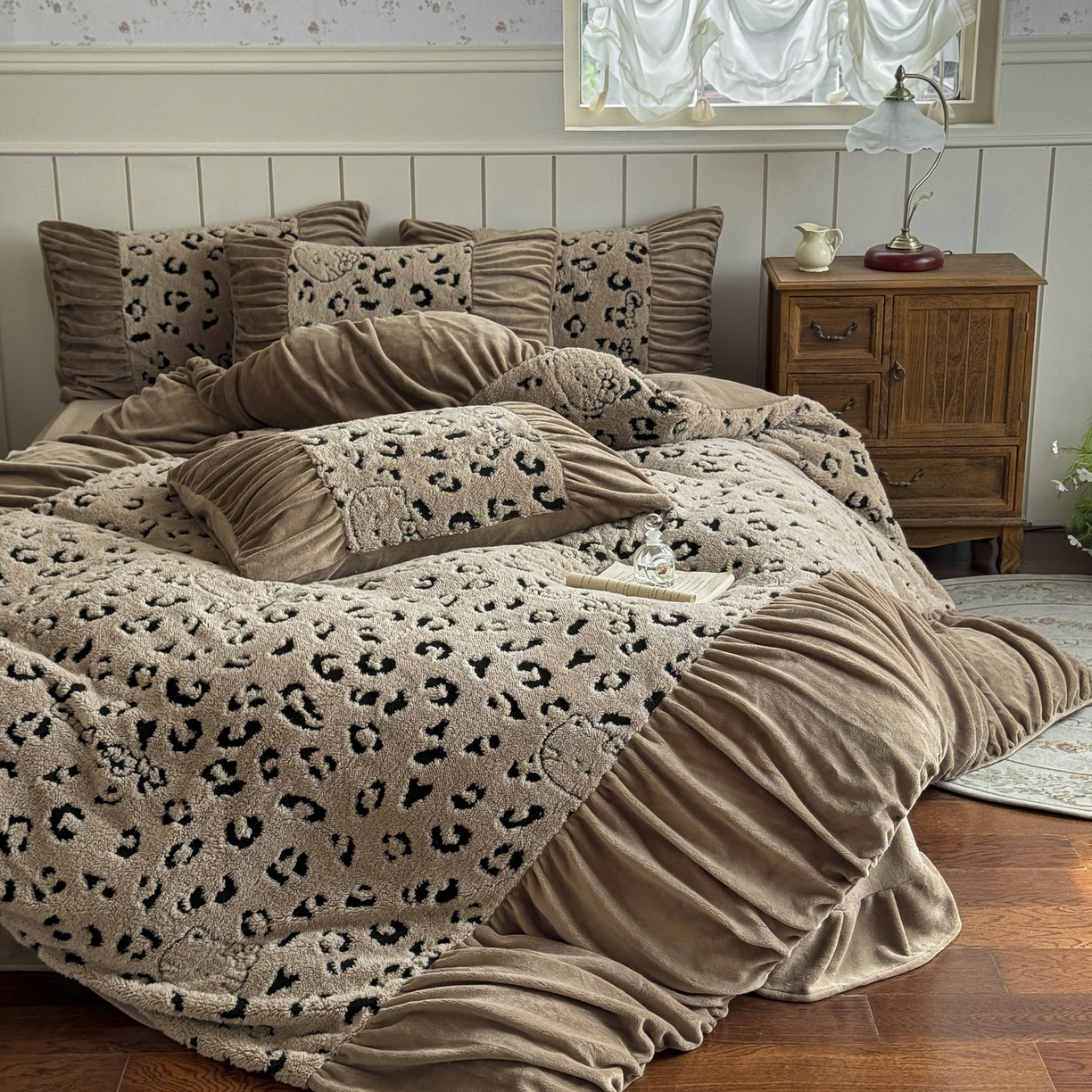 91家纺网 家纺一手货源 找家纺 新印象 2025新款法式阳离子绒保暖床盖四件套 斑豹驼