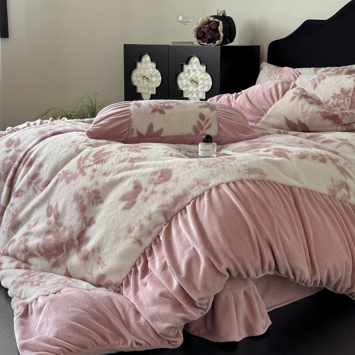 91家纺网 家纺一手货源 找家纺 新印象 2025新款复古法式兔毛绒保暖四件套 复古法式-奥丽莎