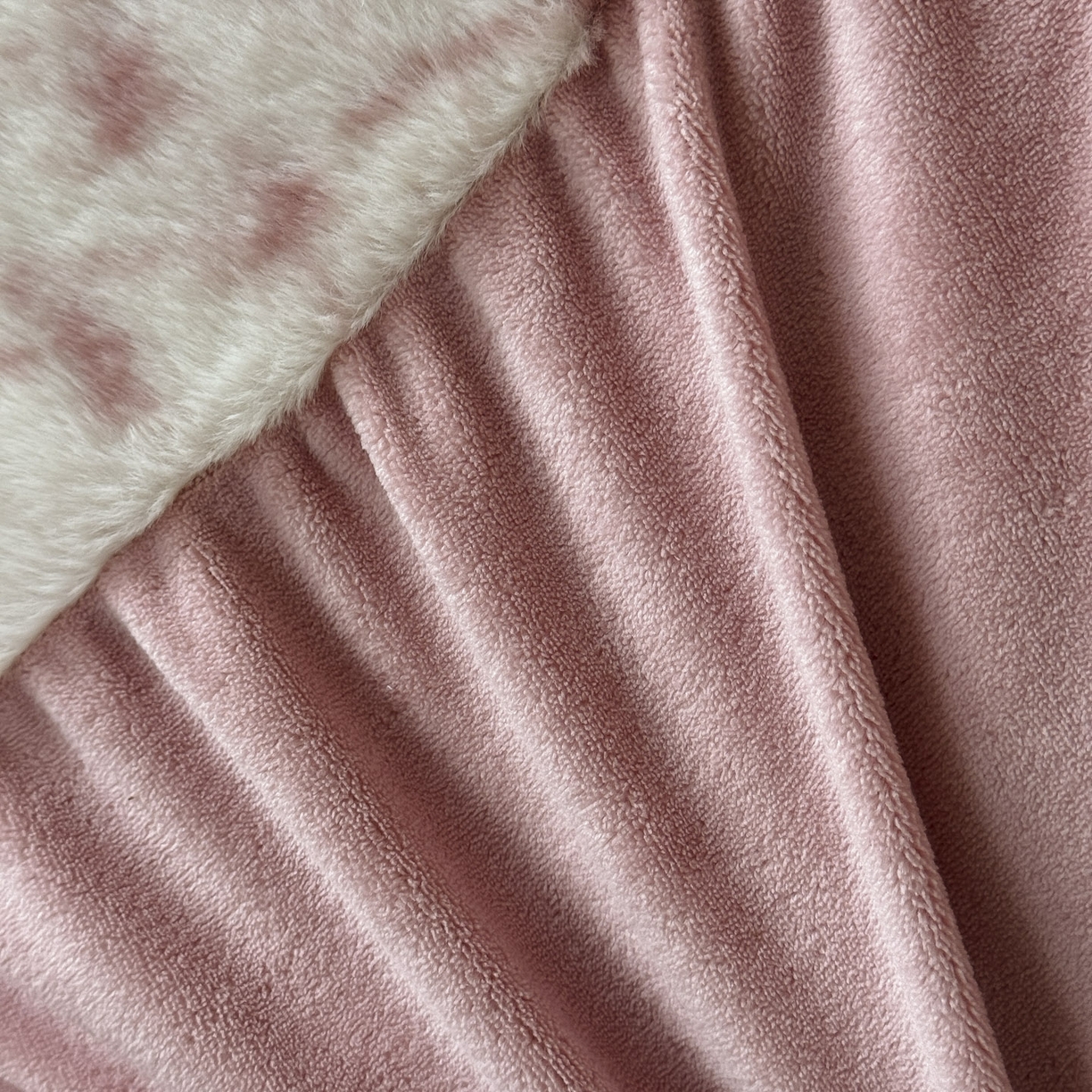 91家纺网 家纺一手货源 找家纺 新印象 2025新款复古法式兔毛绒保暖四件套 复古法式-奥丽莎