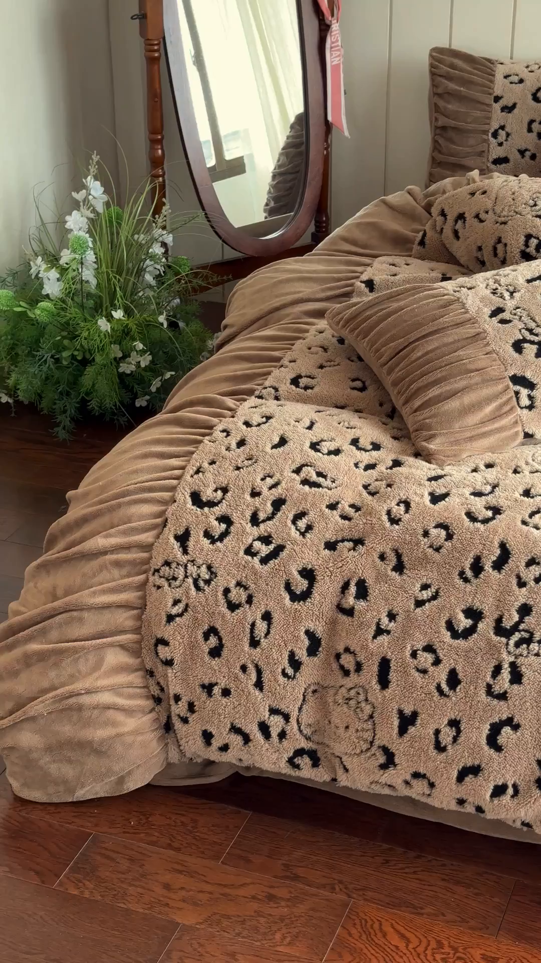 91家纺网 家纺一手货源 找家纺 新印象 2025新款法式阳离子绒保暖床盖四件套 斑豹驼