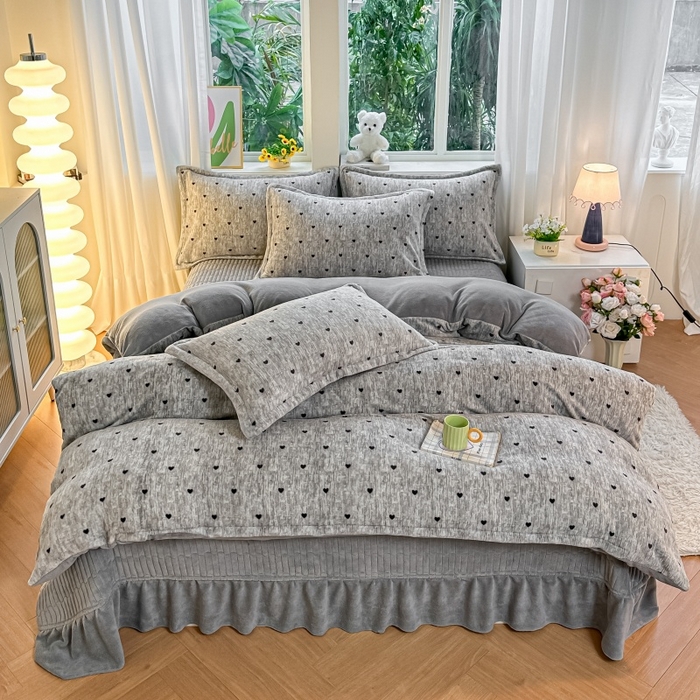 91家纺网 家纺一手货源 找家纺 梓之赫 2025新款保暖舒适牛奶绒印花夹棉床盖四件套 约定