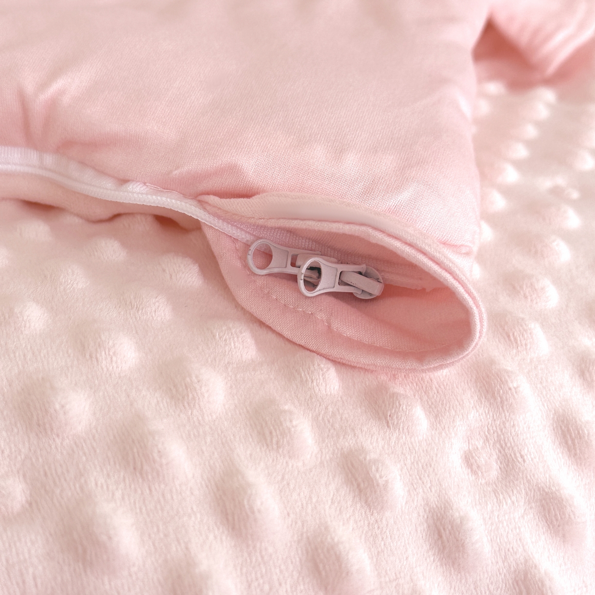 91家纺网 家纺一手货源 找家纺 小芽家居 2025新款儿童睡袋防踢被 萌兔游记