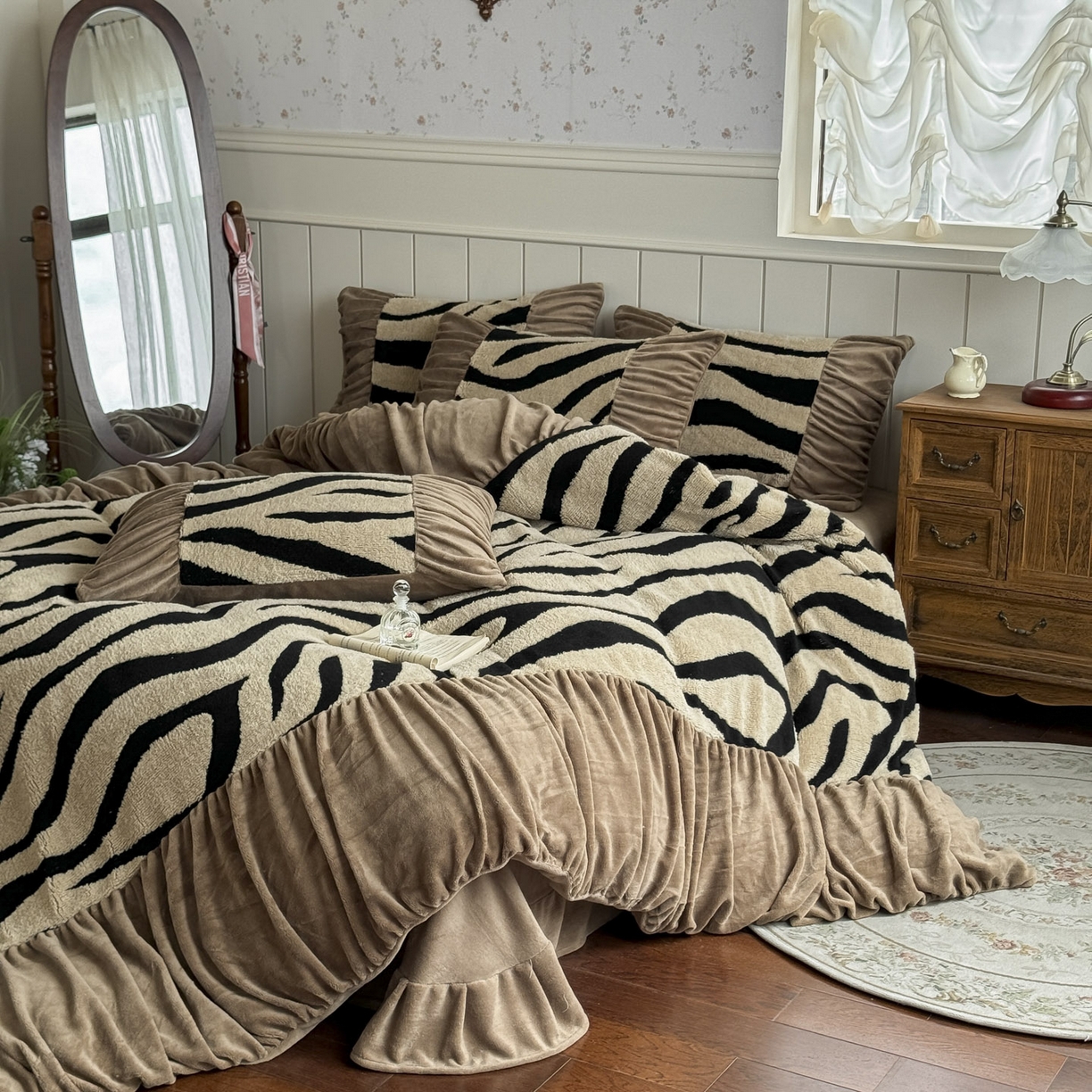 91家纺网 家纺一手货源 找家纺 新印象 2025新款法式阳离子绒保暖床盖四件套 斑马纹