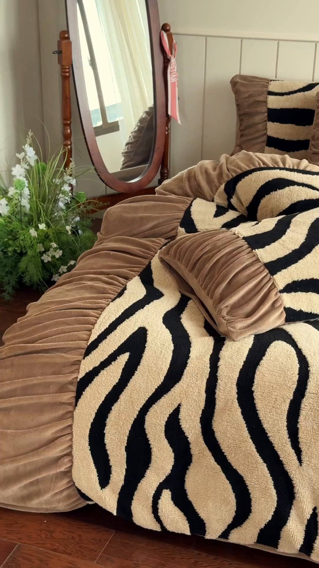 91家纺网 家纺一手货源 找家纺 新印象 2025新款法式阳离子绒保暖床盖四件套 斑马纹