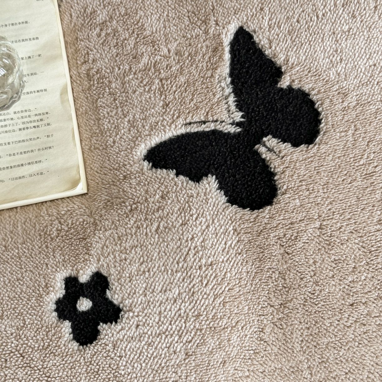 91家纺网 家纺一手货源 找家纺 新印象 2025新款法式阳离子绒保暖床盖四件套 蝶季