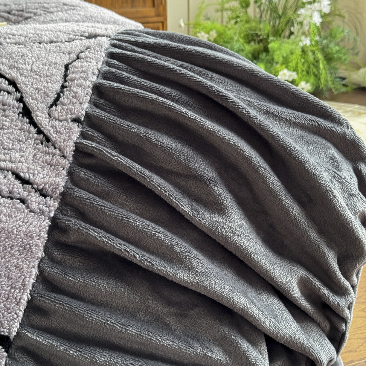 91家纺网 家纺一手货源 找家纺 新印象 2025新款法式阳离子绒保暖床盖四件套 樊林深灰