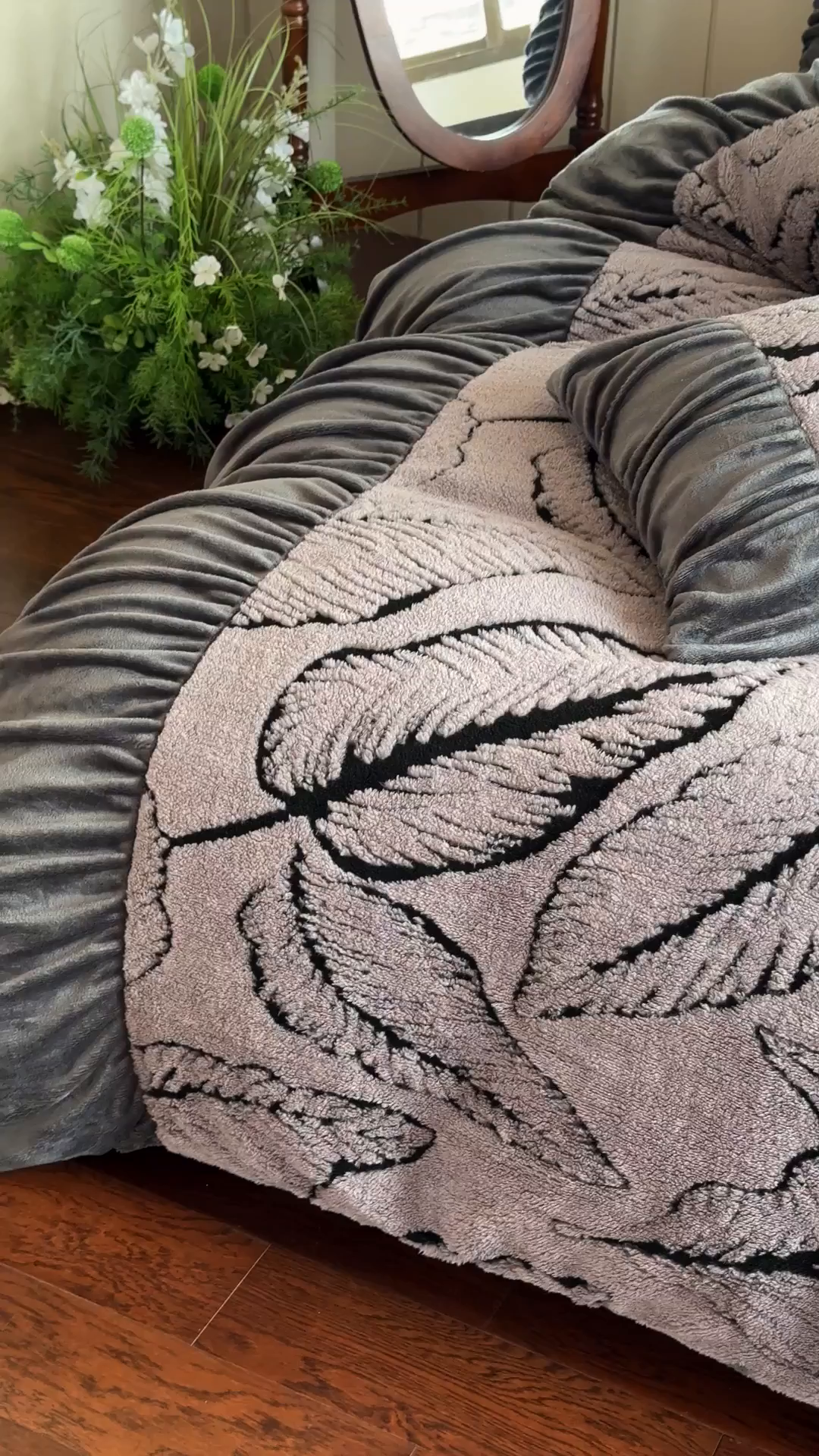 91家纺网 家纺一手货源 找家纺 新印象 2025新款法式阳离子绒保暖床盖四件套 樊林深灰