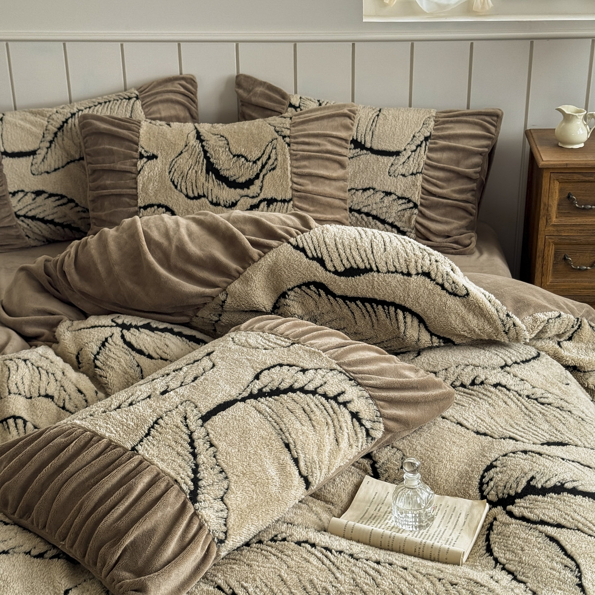 91家纺网 家纺一手货源 找家纺 新印象 2025新款法式阳离子绒保暖床盖四件套 樊林驼