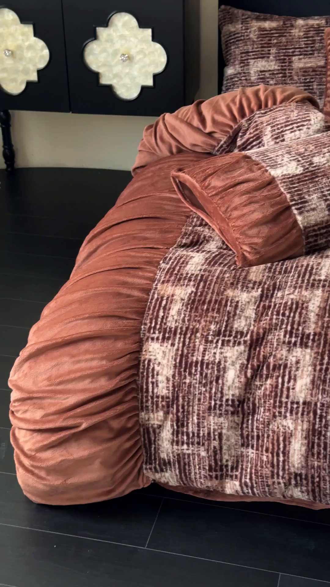 91家纺网 家纺一手货源 找家纺 新印象 2025新款复古法式兔毛绒保暖四件套 复古法式-爱莎