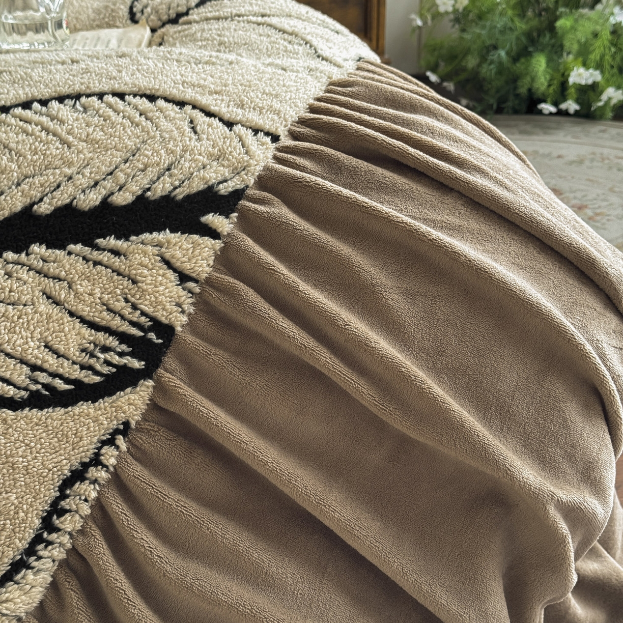 91家纺网 家纺一手货源 找家纺 新印象 2025新款法式阳离子绒保暖床盖四件套 樊林驼