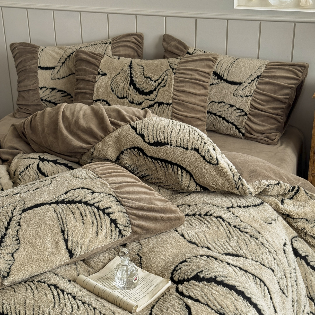 91家纺网 家纺一手货源 找家纺 新印象 2025新款法式阳离子绒保暖床盖四件套 樊林驼