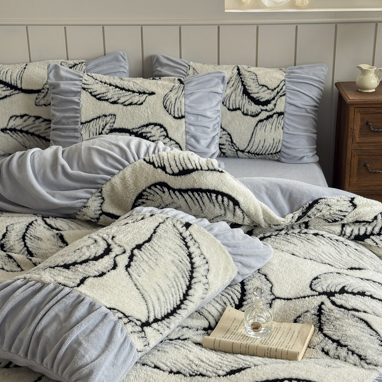 91家纺网 家纺一手货源 找家纺 新印象 2025新款法式阳离子绒保暖床盖四件套 樊林椰灰