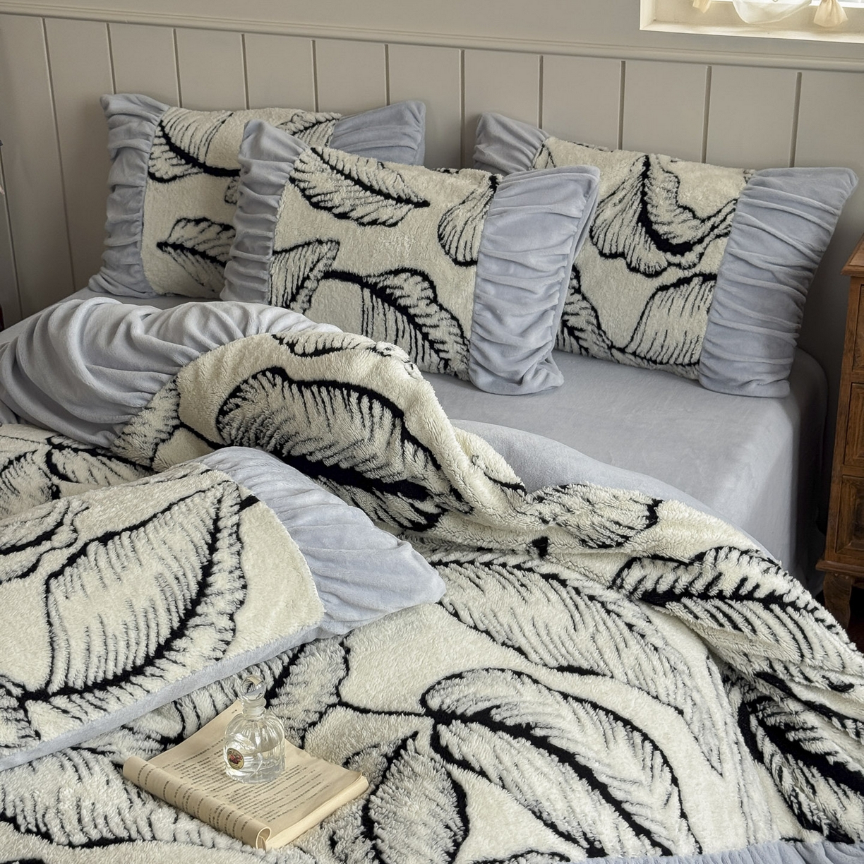 91家纺网 家纺一手货源 找家纺 新印象 2025新款法式阳离子绒保暖床盖四件套 樊林椰灰