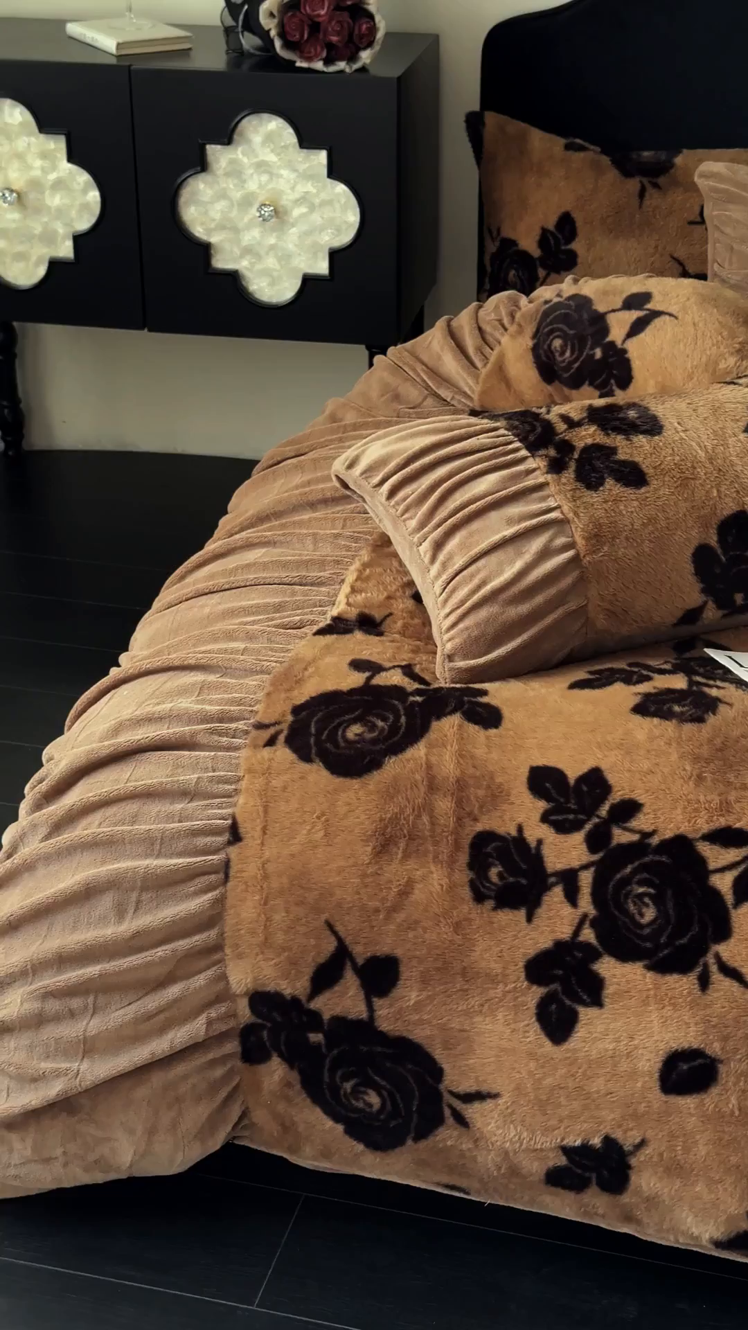 91家纺网 家纺一手货源 找家纺 新印象 2025新款复古法式兔毛绒保暖四件套 复古法式-黛茜