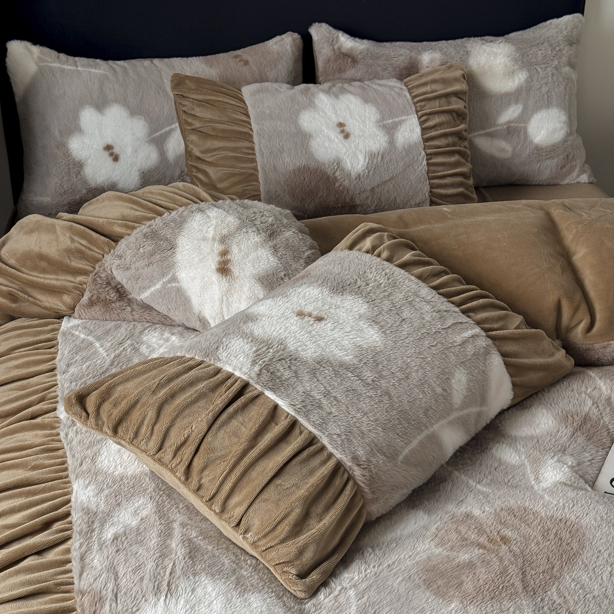 91家纺网 家纺一手货源 找家纺 新印象 2025新款复古法式兔毛绒保暖四件套 复古法式-芙微