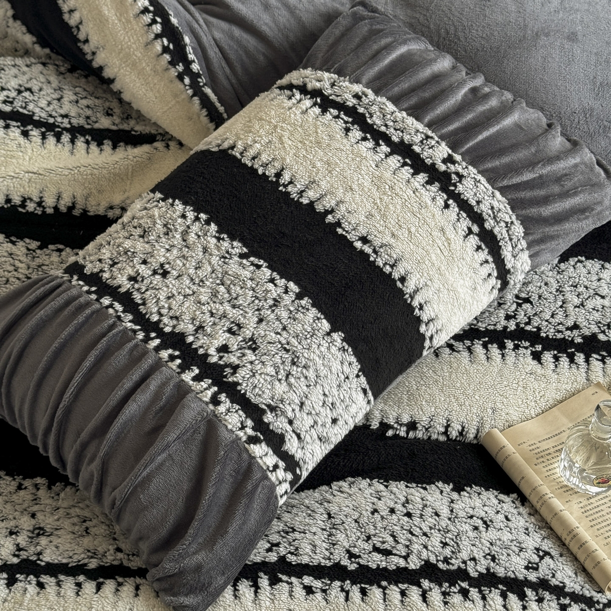 91家纺网 家纺一手货源 找家纺 新印象 2025新款法式阳离子绒保暖床盖四件套 里维斯