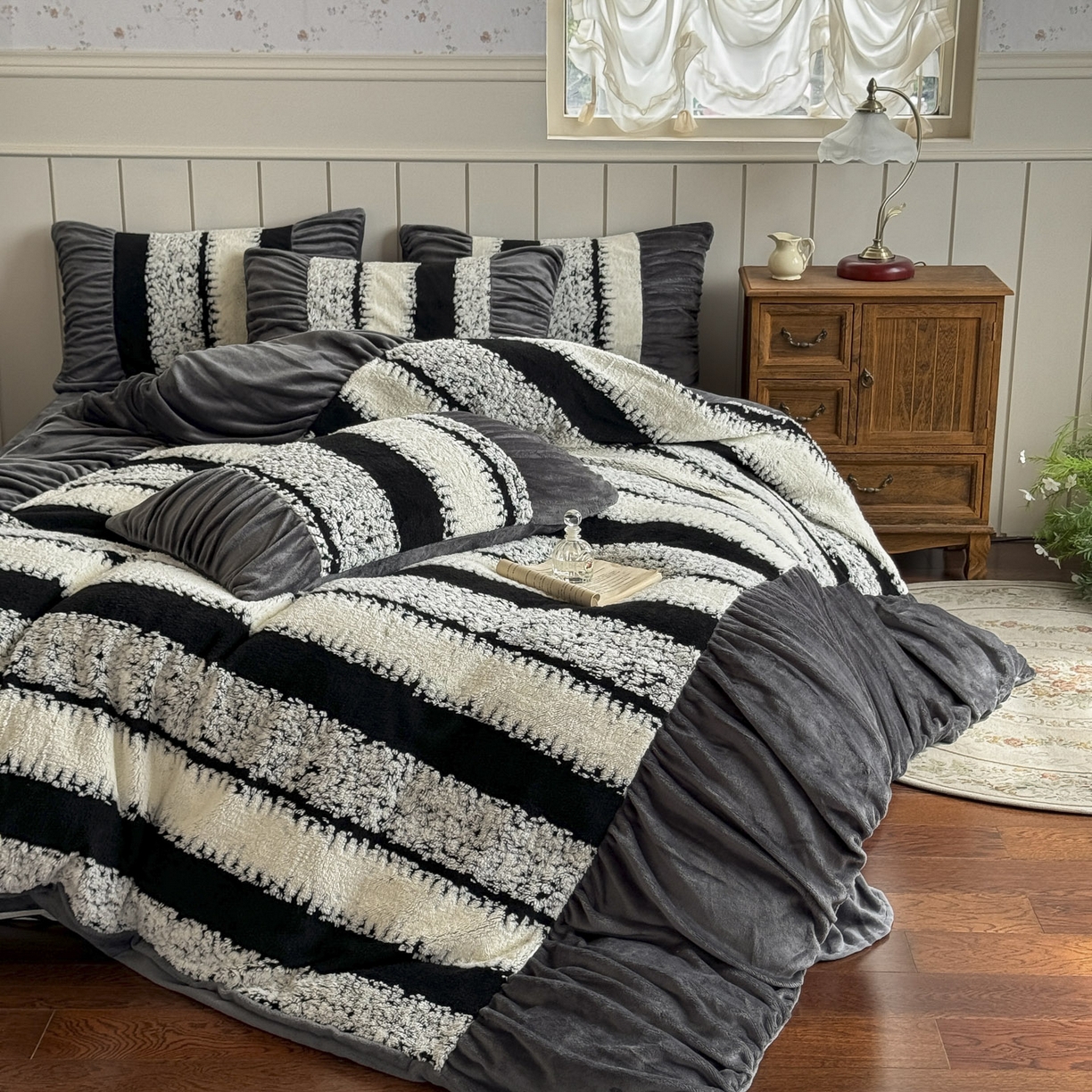 91家纺网 家纺一手货源 找家纺 新印象 2025新款法式阳离子绒保暖床盖四件套 里维斯