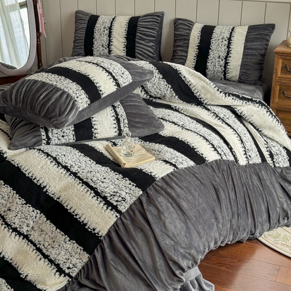 91家纺网 家纺一手货源 找家纺 新印象 2025新款法式阳离子绒保暖床盖四件套 里维斯