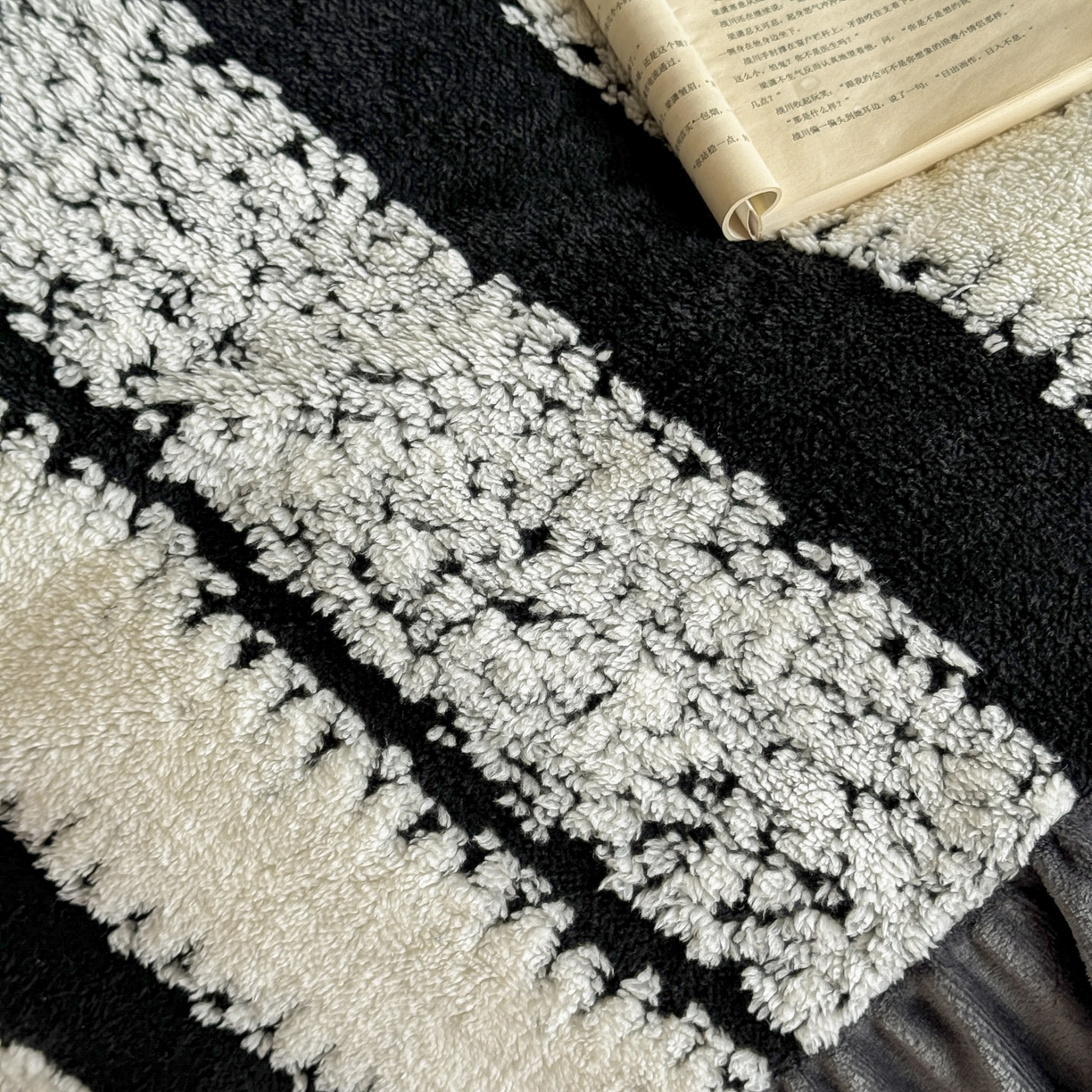 91家纺网 家纺一手货源 找家纺 新印象 2025新款法式阳离子绒保暖床盖四件套 里维斯