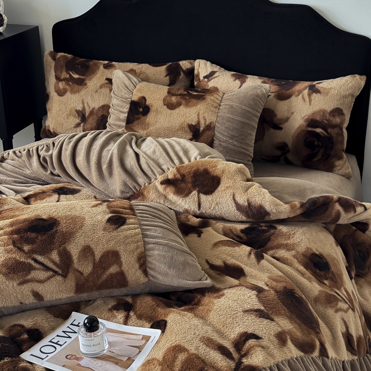 91家纺网 家纺一手货源 找家纺 新印象 2025新款复古法式兔毛绒保暖四件套 复古法式-花优