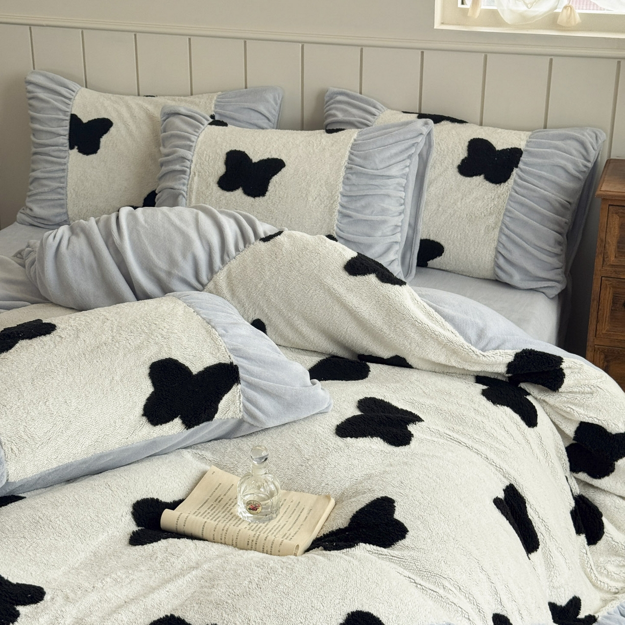 91家纺网 家纺一手货源 找家纺 新印象 2025新款法式阳离子绒保暖床盖四件套 琳蝶