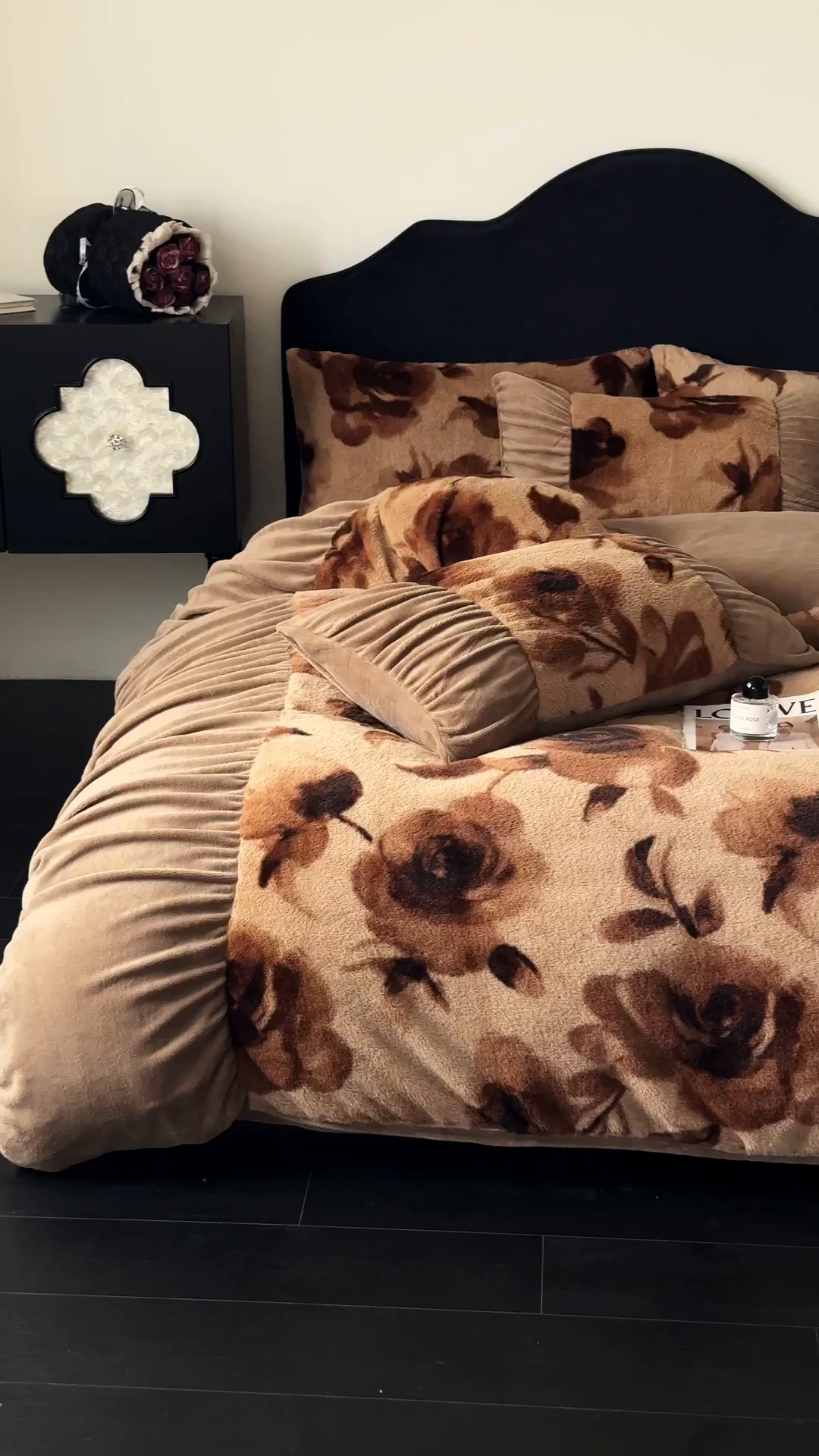 91家纺网 家纺一手货源 找家纺 新印象 2025新款复古法式兔毛绒保暖四件套 复古法式-花优