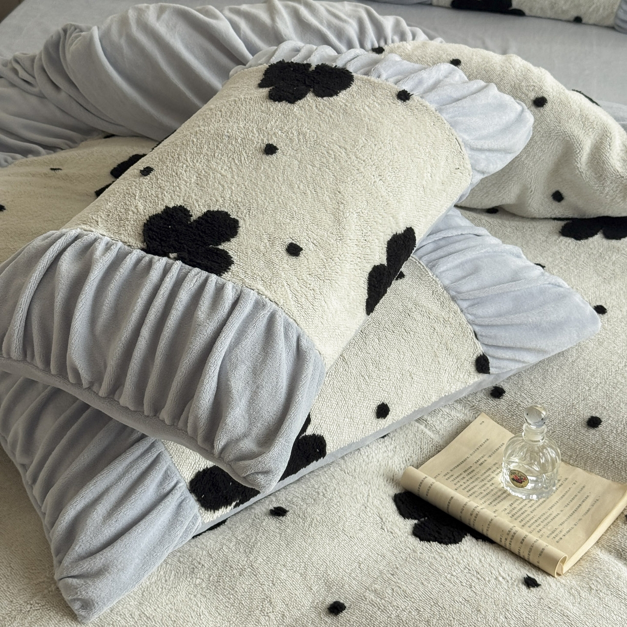 91家纺网 家纺一手货源 找家纺 新印象 2025新款法式阳离子绒保暖床盖四件套 慕朵