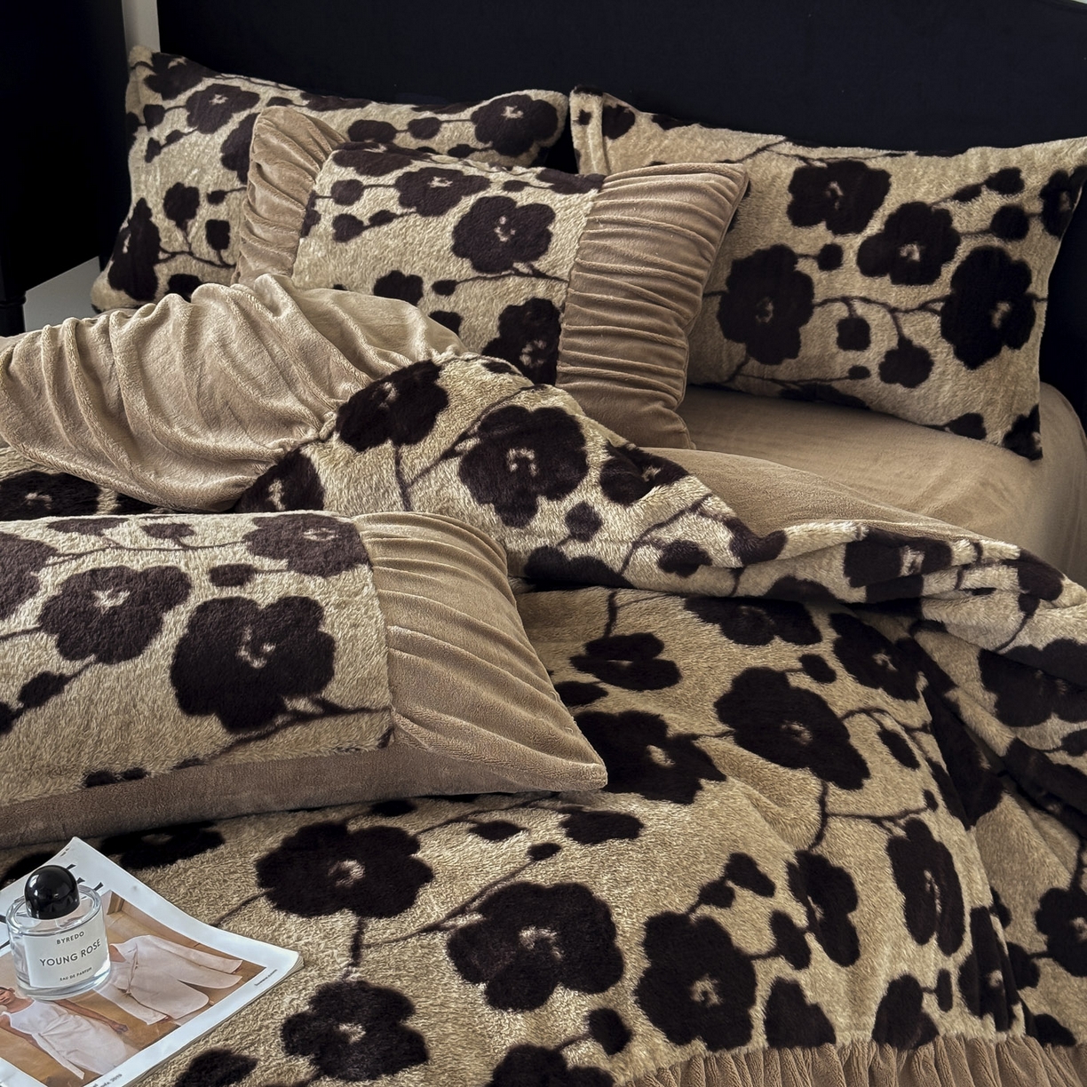 91家纺网 家纺一手货源 找家纺 新印象 2025新款复古法式兔毛绒保暖四件套 复古法式-曼苏