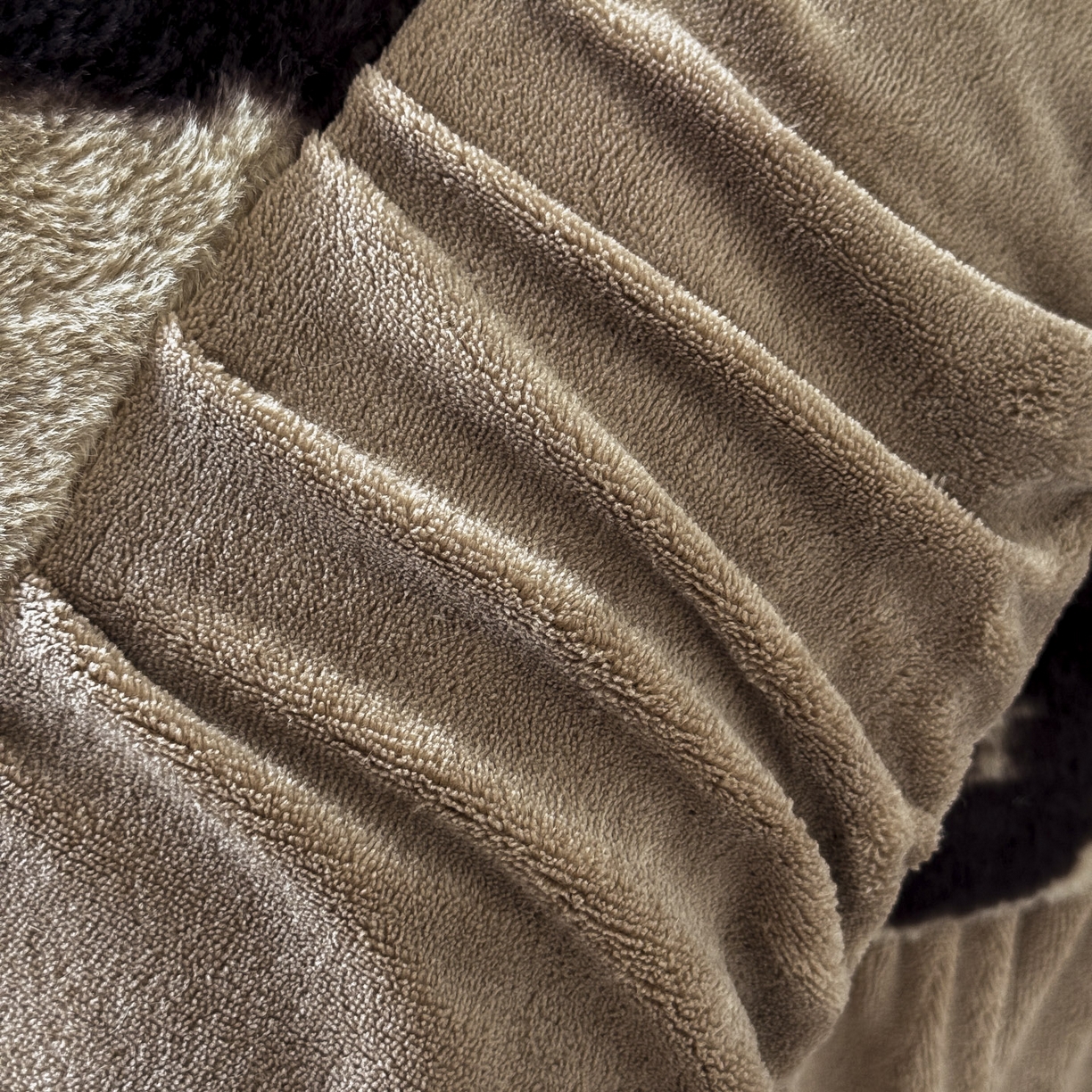 91家纺网 家纺一手货源 找家纺 新印象 2025新款复古法式兔毛绒保暖四件套 复古法式-曼苏