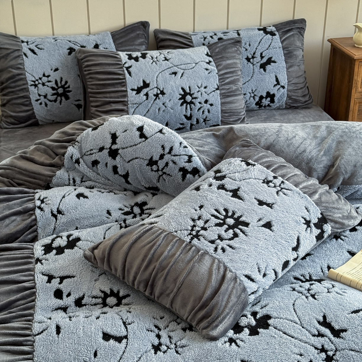 91家纺网 家纺一手货源 找家纺 新印象 2025新款法式阳离子绒保暖床盖四件套 缇娜